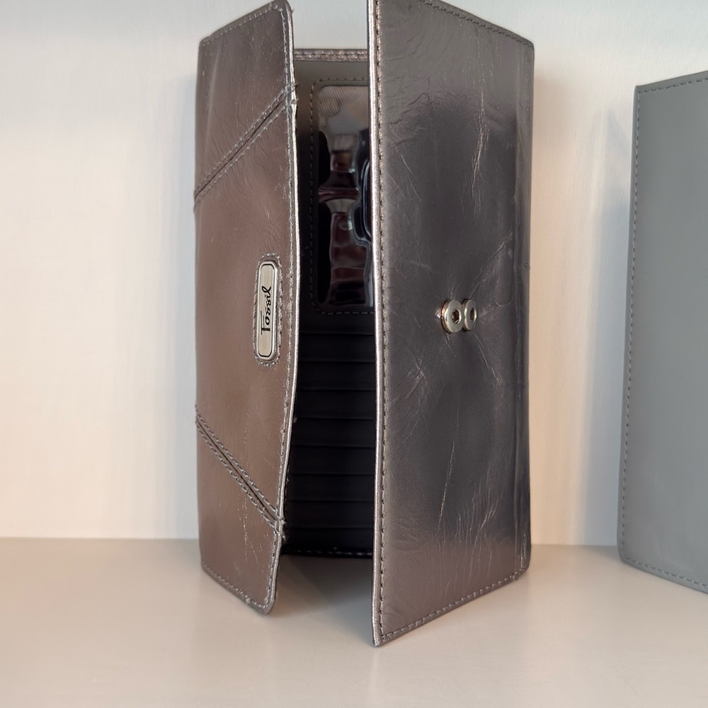 Fossil Y2K Metallic Silver Wallet, extra insert 7x4 - Picture 10 of 16